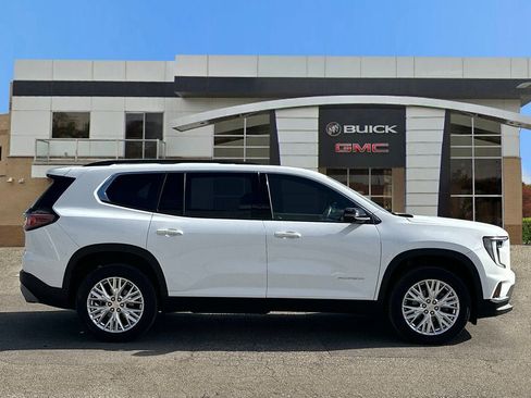 Used 2024 GMC Acadia Elevation FWD image 7
