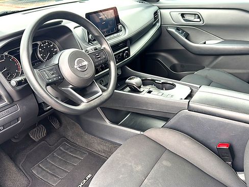Used 2024 Nissan Rogue S image 12