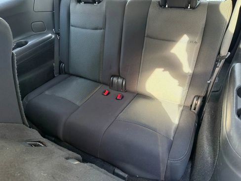 Used 2020 Nissan Pathfinder SV image 10