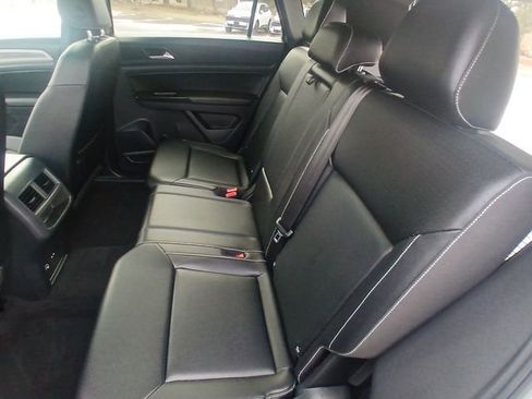 Used 2020 Volkswagen Atlas Cross Sport SE image 22