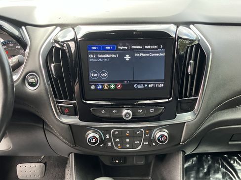Used 2023 Chevrolet Traverse LT image 26