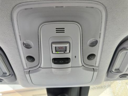 Used 2020 Toyota Prius Prime LE image 35