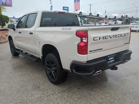 Used 2026 Chevrolet Silverado 1500 Custom Trail Boss w/ LPO, Dark Essentials Package AWD/4WD image 6