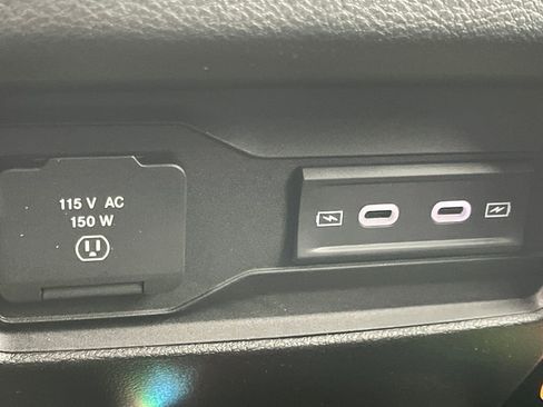 New 2026 Jeep Grand Cherokee L Limited w/ Limited Altitude Package AWD/4WD image 22