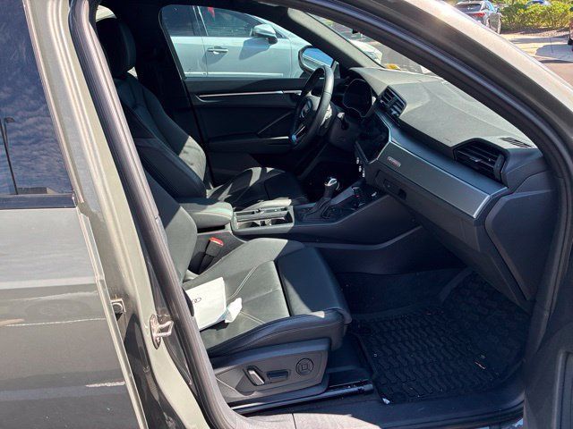 Used 2023 Audi Q3 2.0T Premium Plus w/ Premium Plus Package AWD/4WD image 11