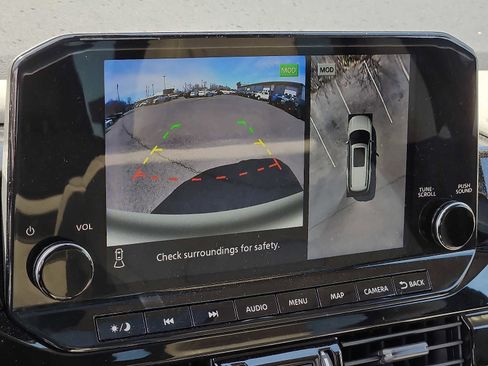 Used 2022 Nissan Pathfinder SL w/ SL Premium Package image 17