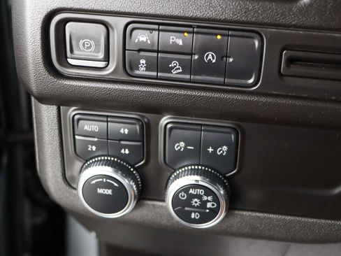 Used 2023 GMC Yukon AT4 AWD/4WD image 23
