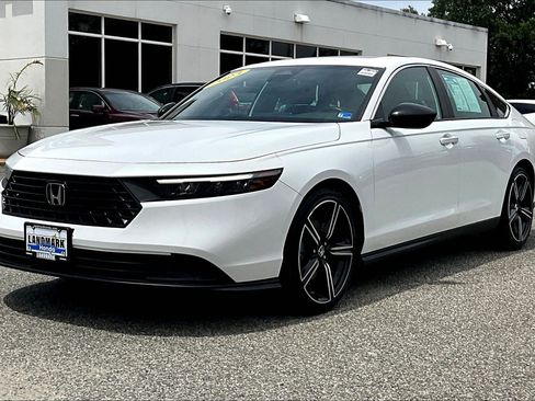 Used 2023 Honda Accord Sport image 1