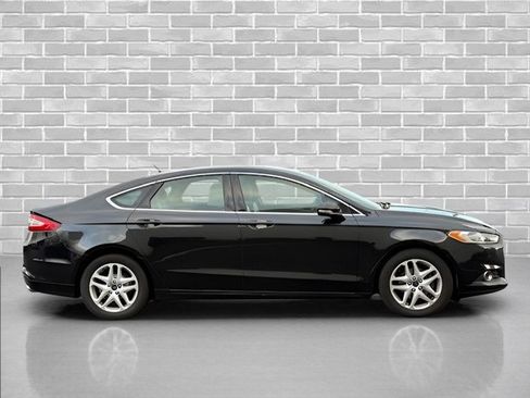 Used 2015 Ford Fusion SE w/ Equipment Group 202A image 8