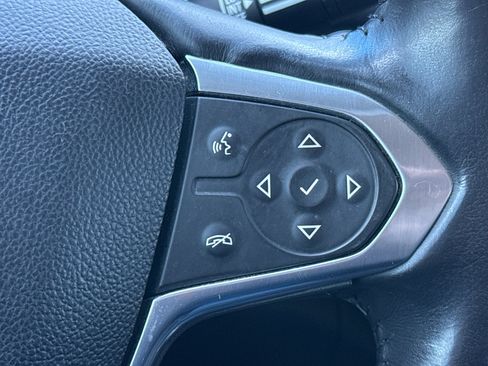 Used 2018 Chevrolet Traverse LT w/ LPO, Black Accent Package image 22