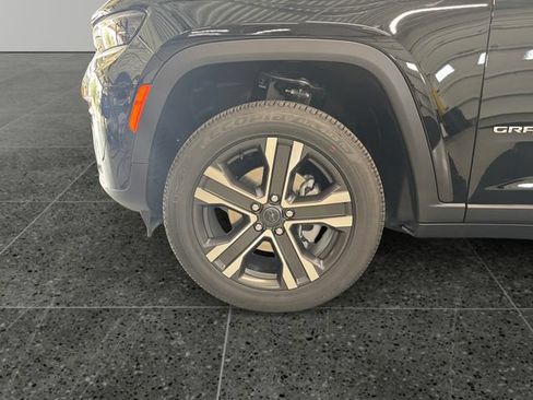 New 2027 Jeep Grand Cherokee Limited AWD/4WD image 29
