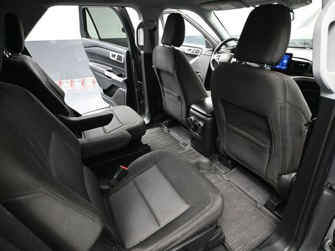 Used 2022 Ford Explorer XLT w/ Class IV Trailer Tow Package image 46