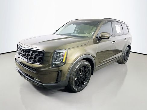 Used 2022 Kia Telluride SX w/ Nightfall Edition Package image 3