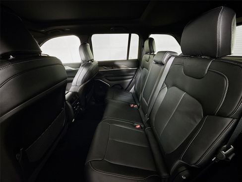 New 2026 Jeep Grand Cherokee Limited Reserve image 20