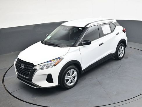 Used 2025 Nissan Kicks Play S image 33