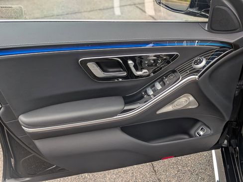 Used 2022 Mercedes-Benz S 580 4MATIC Sedan image 12
