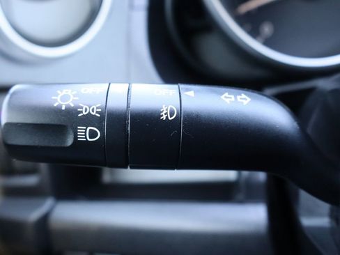 Used 2012 MAZDA MAZDA5 Touring w/ Moonroof & Audio Pkg image 31