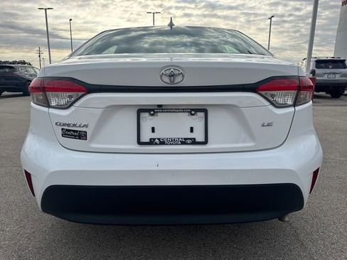 Used 2024 Toyota Corolla LE FWD image 5