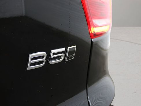 New 2026 Volvo XC40 B5 Ultra w/ Protection Package Premier image 35