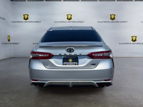 Used 2020 Toyota Camry XSE w/ Blackout Package FWD image 4