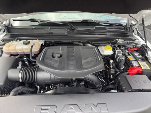 Used 2025 RAM 1500 Limited AWD/4WD image 21