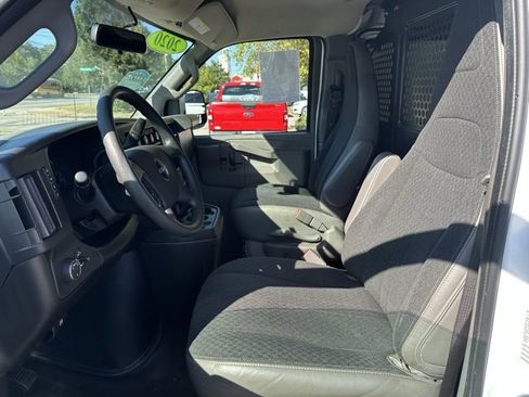 Used 2020 GMC Savana 2500 w/ Driver Convenience Package image 13