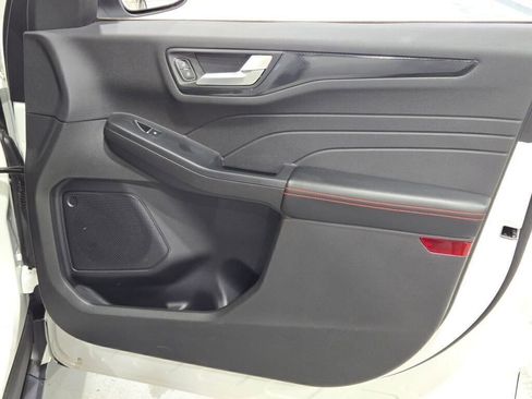 Used 2023 Ford Escape ST-Line Elite image 11