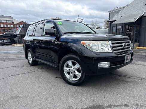 Used 2011 Toyota Land Cruiser w/ Upgrade Pkg AWD/4WD image 41