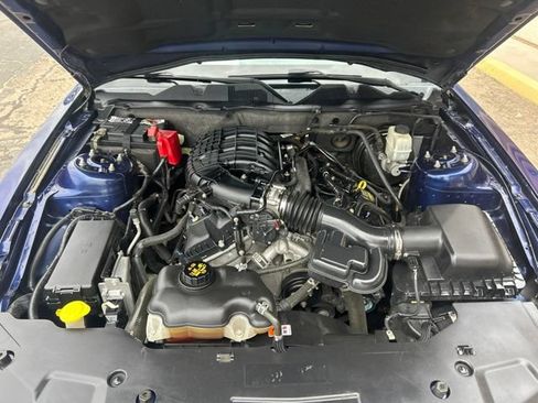 Used 2012 Ford Mustang Premium RWD image 10
