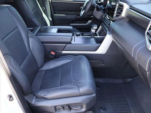 Used 2024 Toyota Sequoia Platinum AWD/4WD image 27