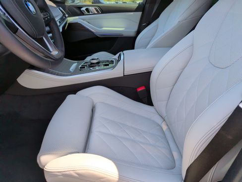 Certified 2026 BMW X5 xDrive50e w/ Executive Package AWD/4WD image 29