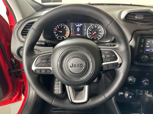 Certified 2019 Jeep Renegade Sport w/ Sport Appearance Group AWD/4WD image 24