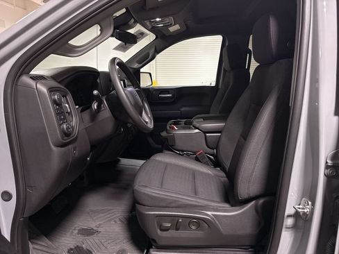Used 2025 Chevrolet Silverado 1500 Custom Trail Boss w/ LPO, Dark Essentials Package AWD/4WD image 19
