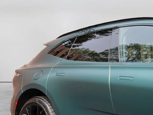 Used 2025 Aston Martin DBX 707 AWD/4WD image 30