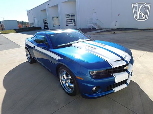 Used 2010 Chevrolet Camaro SS RWD image 38