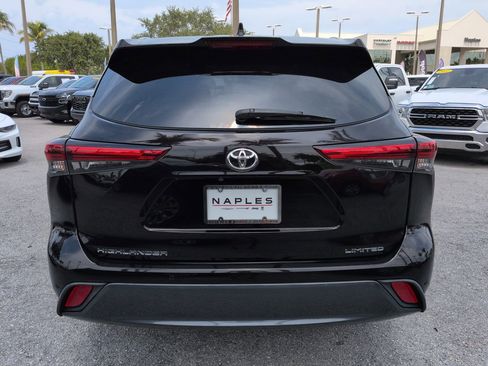 Used 2020 Toyota Highlander Limited FWD image 6