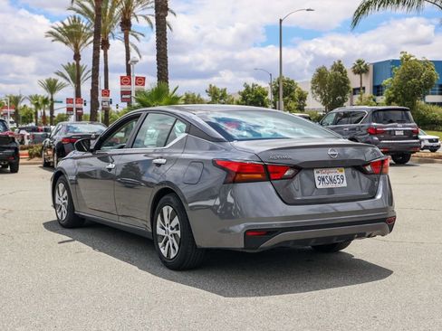 Used 2024 Nissan Altima 2.5 S FWD image 6