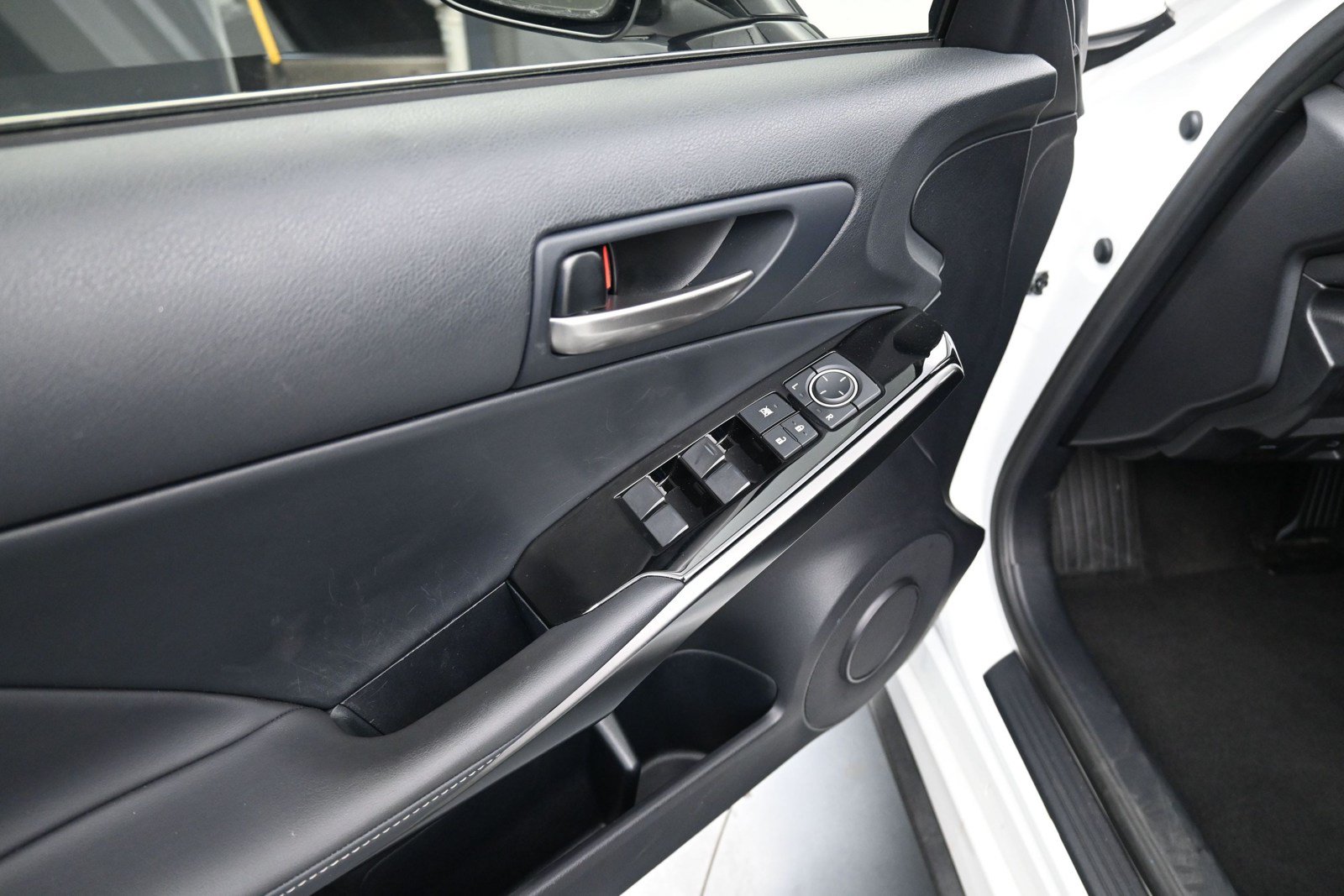 Used 2024 Lexus IS 300 w/ Comfort Package RWD image 26
