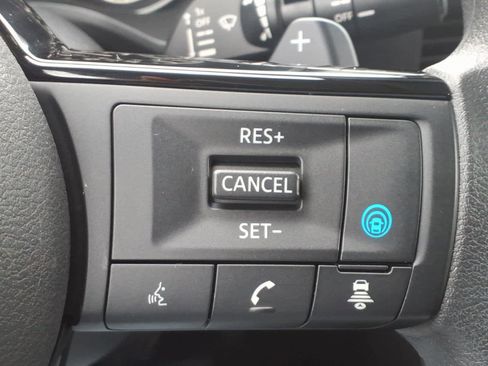 Certified 2023 Nissan Rogue SV image 9