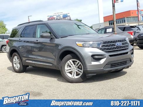 Certified 2024 Ford Explorer XLT AWD/4WD image 1