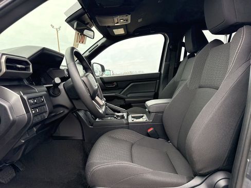 Used 2025 Toyota 4Runner SR5 image 5