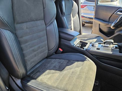Used 2024 Mitsubishi Outlander SE FWD image 30