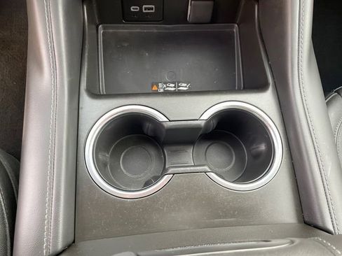 Used 2024 Chevrolet Tahoe Z71 image 36