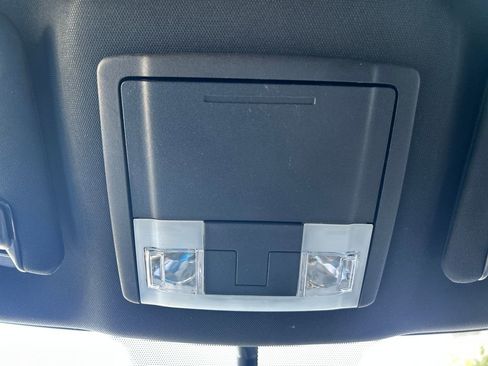 Used 2018 Ford Explorer XLT w/ Equipment Group 201A image 18