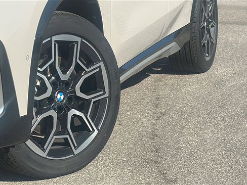 New 2026 BMW X1 xDrive28i w/ Technology Package image 3