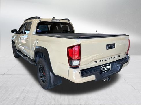 Used 2018 Toyota Tacoma TRD Off-Road w/ Technology Package AWD/4WD image 5