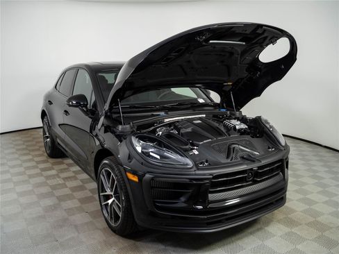 New 2026 Porsche Macan S AWD/4WD image 34