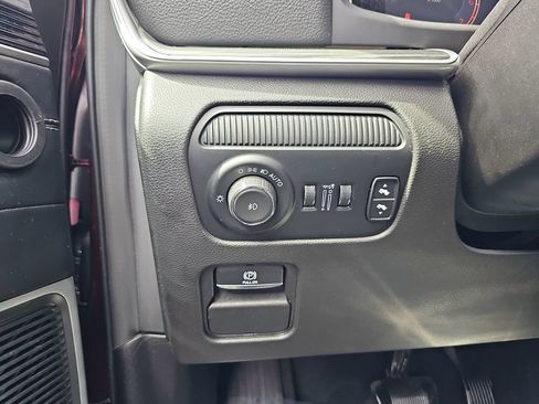 Used 2023 Jeep Wagoneer L Series II AWD/4WD image 35