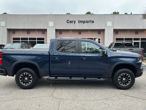 Used 2022 Chevrolet Silverado 1500 ZR2 w/ Technology Package image 4