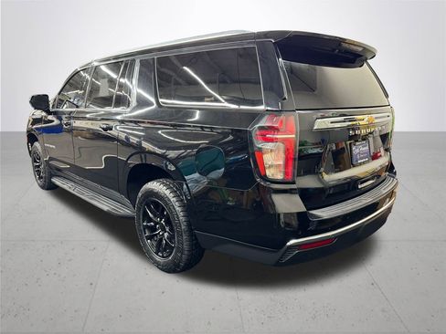 Used 2022 Chevrolet Suburban LT image 4